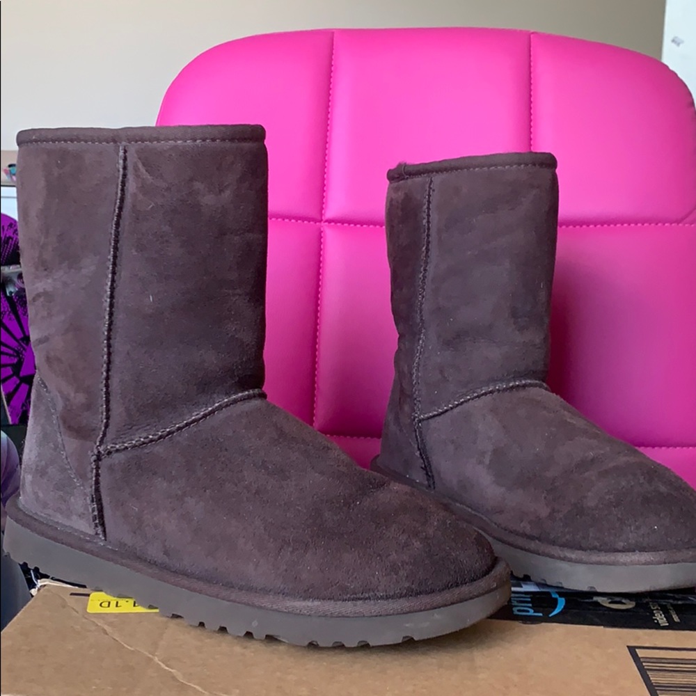 Classic Short II Boot in Chocolate